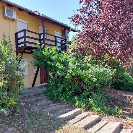 Liliana Апартаменты Шиофок